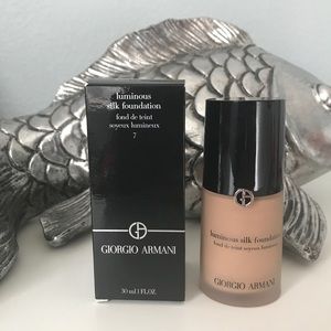 giorgio armani luminous silk foundation